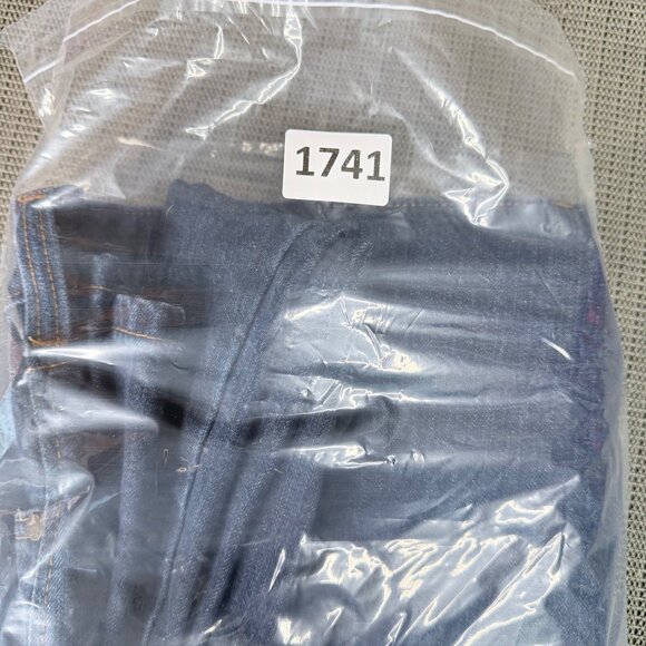 Carhartt Mens Size 44x32 Blue Relaxed Fit Denim Jeans Durable Workwear - Picture 8 of 9